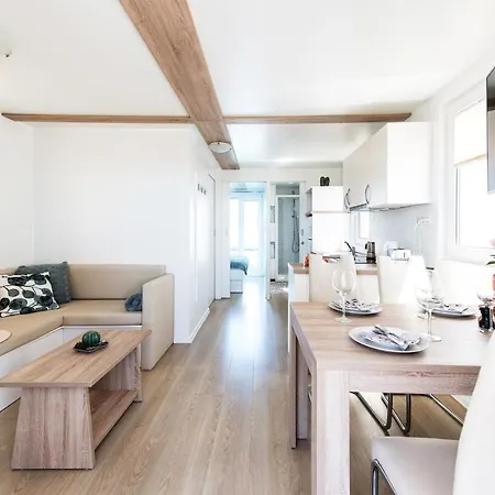 度假居 Marina Luxury Houseboat Olive 波尔托罗